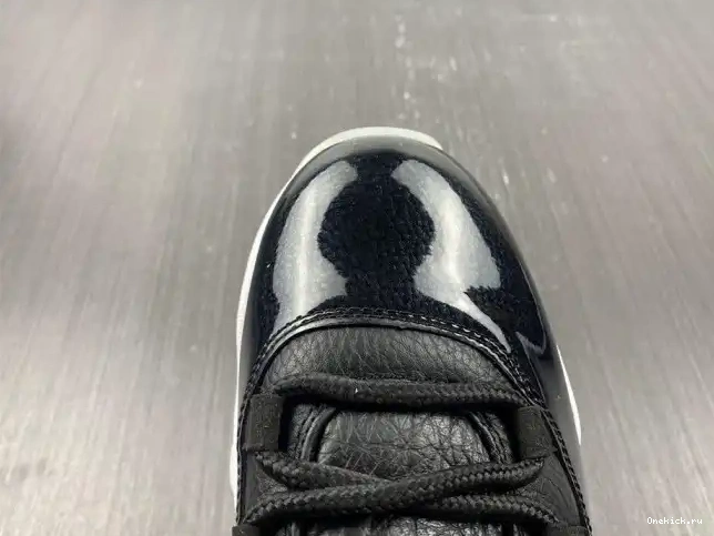 One Kick Air Low Jordan Retro 72-10 11 AV2187-001 0619
